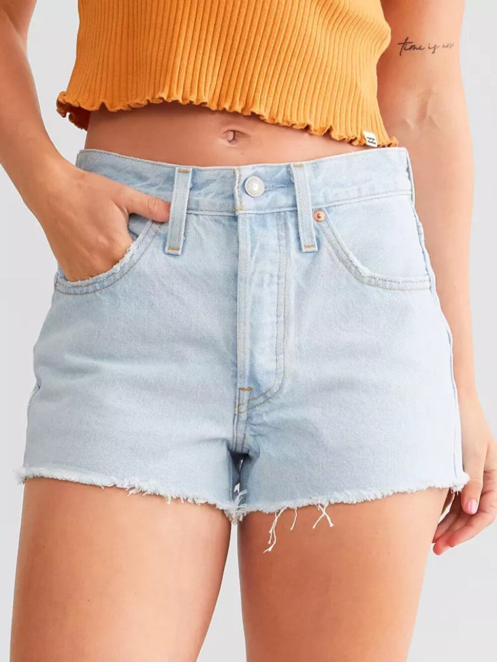 LEVI'S 501 original denim shorts in ojai lake (sz29)